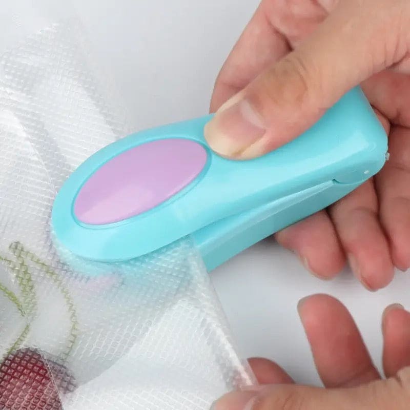 Portable Mini Sealing Household Machine - Handheld Heat Bag Sealer - Mini Heat Bag Sealer Sealing Machine Hand Pressure Heat Sealing Machine for Airtight Food Storage Saver